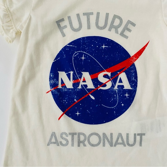 Young Hearts | Crewneck NASA Graphic T-shirt Ruffle Sleeves NWT 4T - Picture 3 of 6